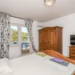 Ivan דירה Vinišće