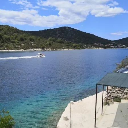 Ivan Apartamento Vinišće
